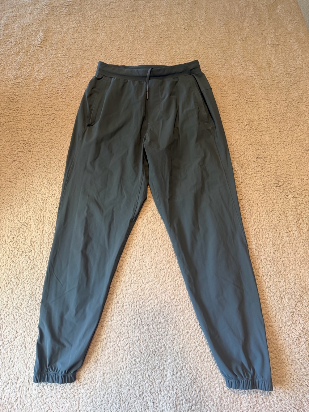 Lululemon Surge Jogger shorter pants size XS